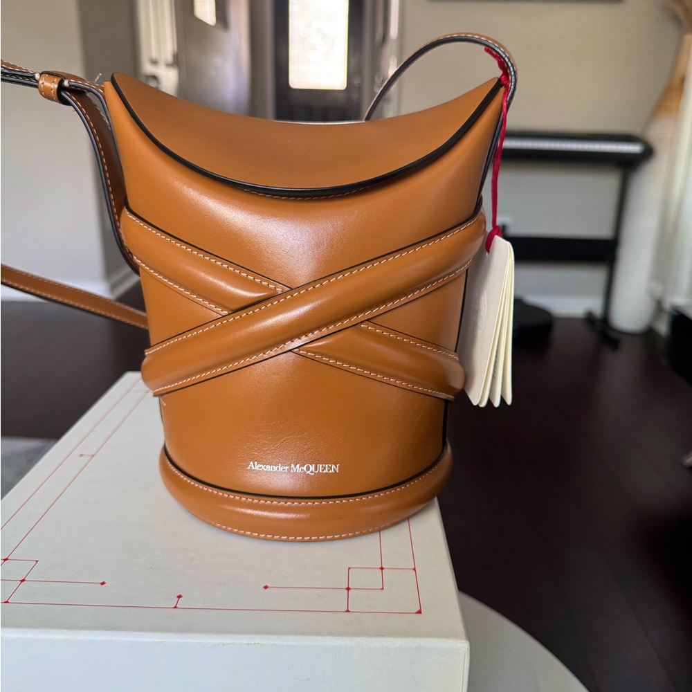 ALEXANDER MCQUEEN 
Calfskin The Curve medium Shoulder Bag- TAN